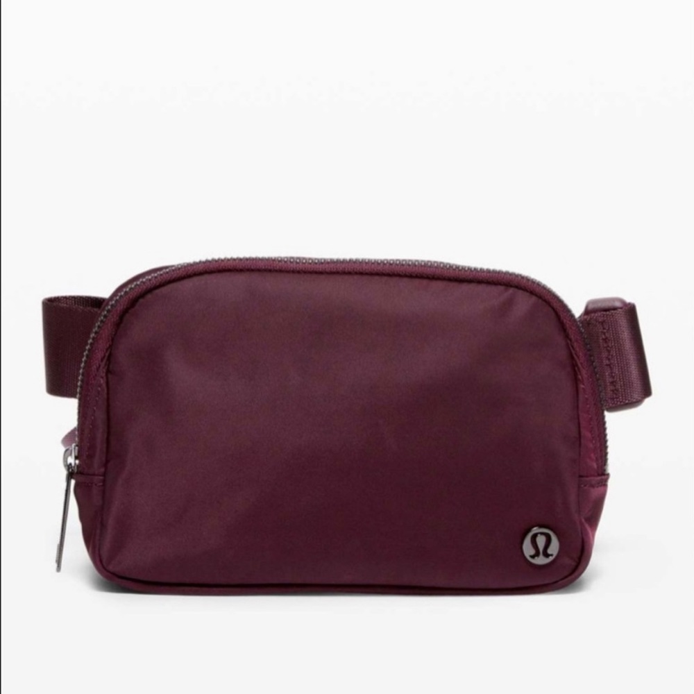 Lululemon Everywhere Belt Bag Merlot